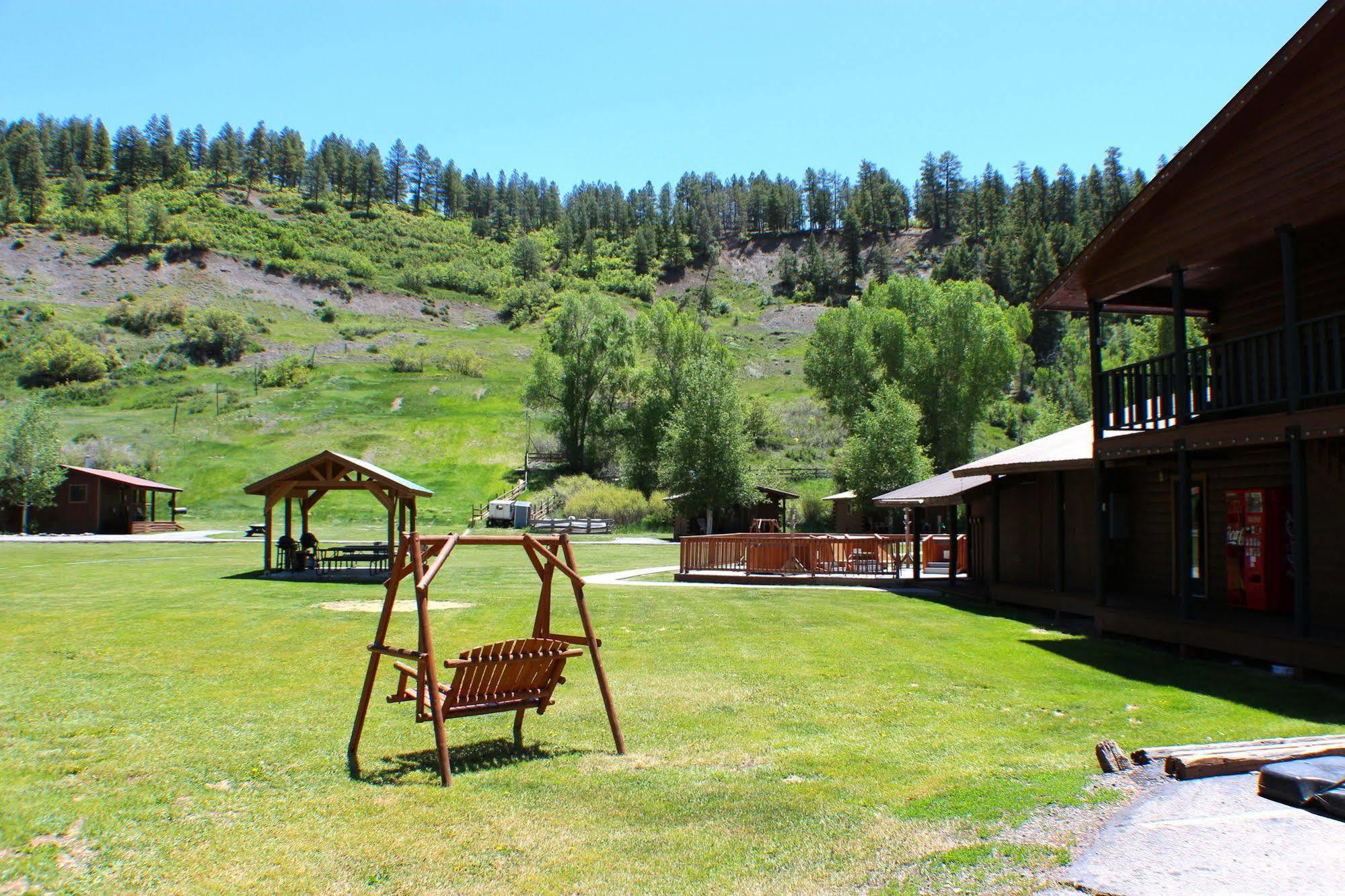 High Country Lodge And Cabins パゴサ・スプリングス エクステリア 写真