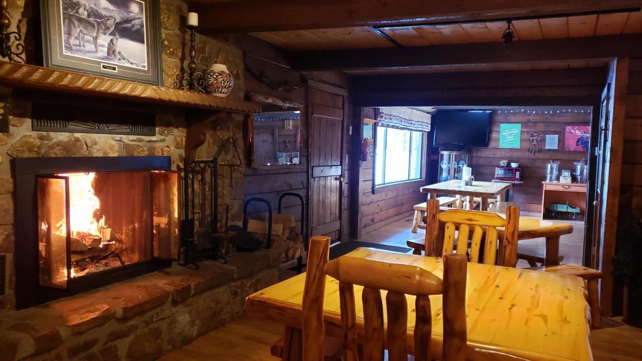 High Country Lodge And Cabins パゴサ・スプリングス エクステリア 写真